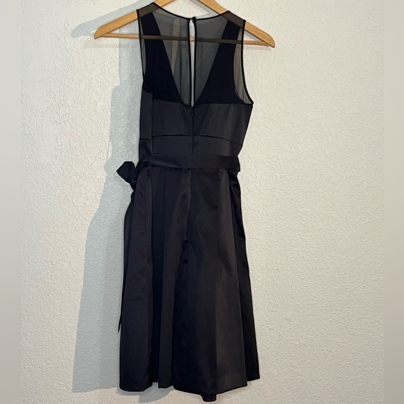 NWT White House Black Market Fit and flare v-neck mini dress Cocktail Evening - Picture 3 of 9